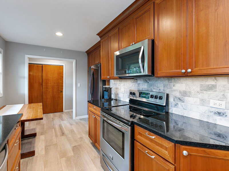 443 Glendale Road Roselle IL 60172