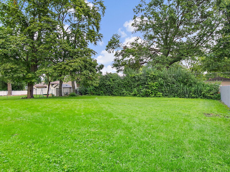 443 Glendale Road Roselle IL 60172