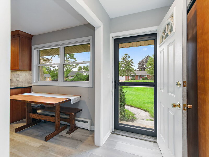 443 Glendale Road Roselle IL 60172