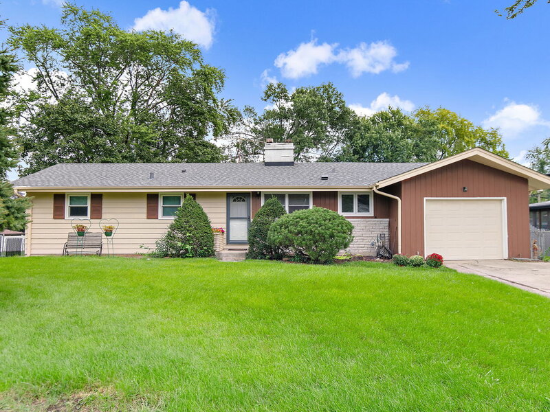 443 Glendale Road Roselle IL 60172