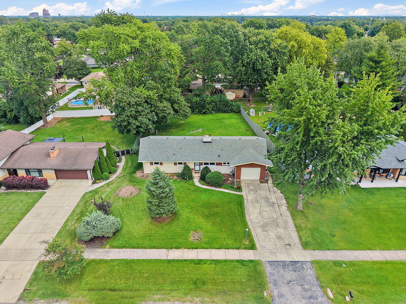 443 Glendale Road Roselle IL 60172