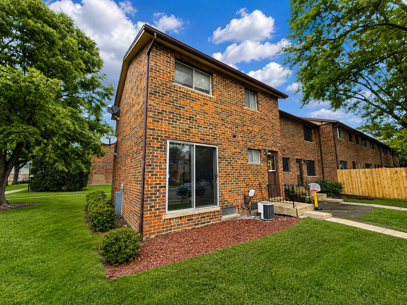 18 Kirkland Lane Villa Park IL 60181