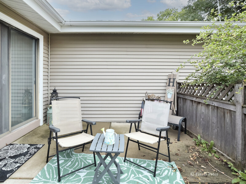 824 Wiltshire Drive Mchenry IL 60050