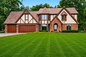 Photo of 40 S Bridle Creek Drive St. Charles IL 60175