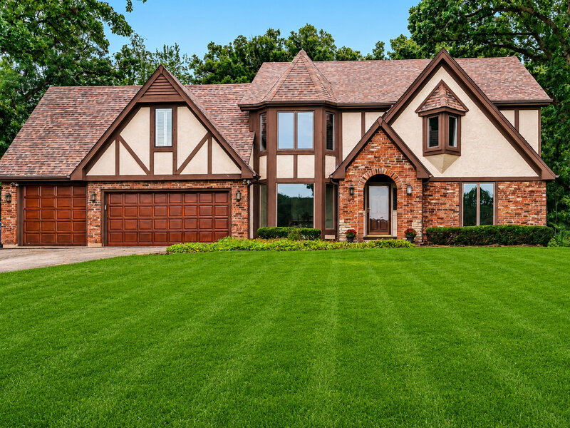 40 S Bridle Creek Drive St. Charles IL 60175