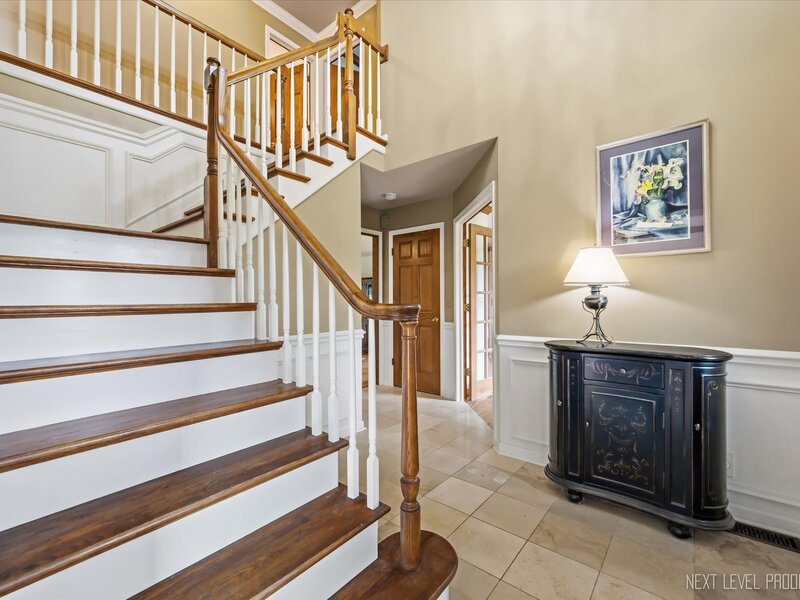 40 S Bridle Creek Drive St. Charles IL 60175
