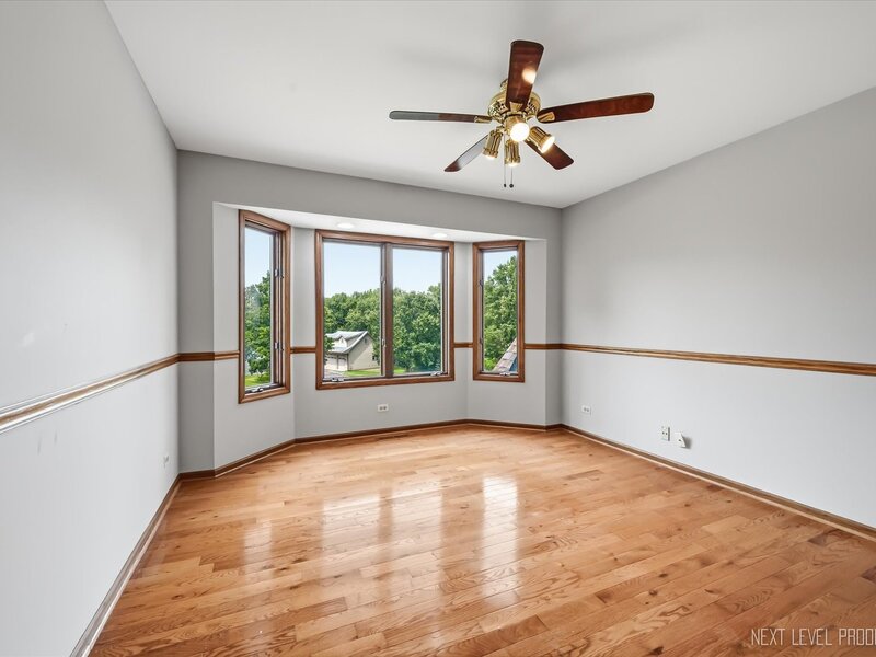 40 S Bridle Creek Drive St. Charles IL 60175
