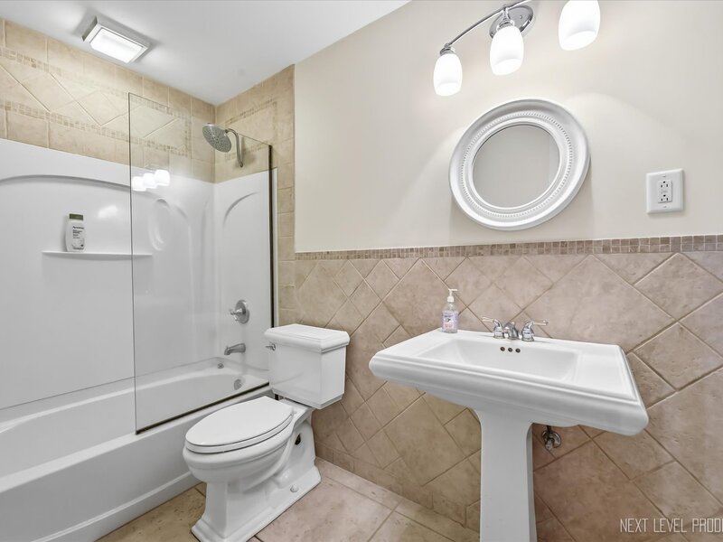 40 S Bridle Creek Drive St. Charles IL 60175