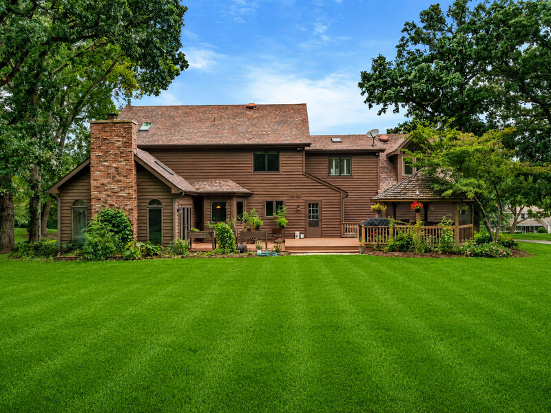 40 S Bridle Creek Drive St. Charles IL 60175