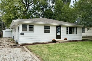 Photo of 914 W Maple Street Champaign IL 61821