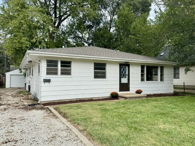 914 W Maple Street Champaign IL 61821