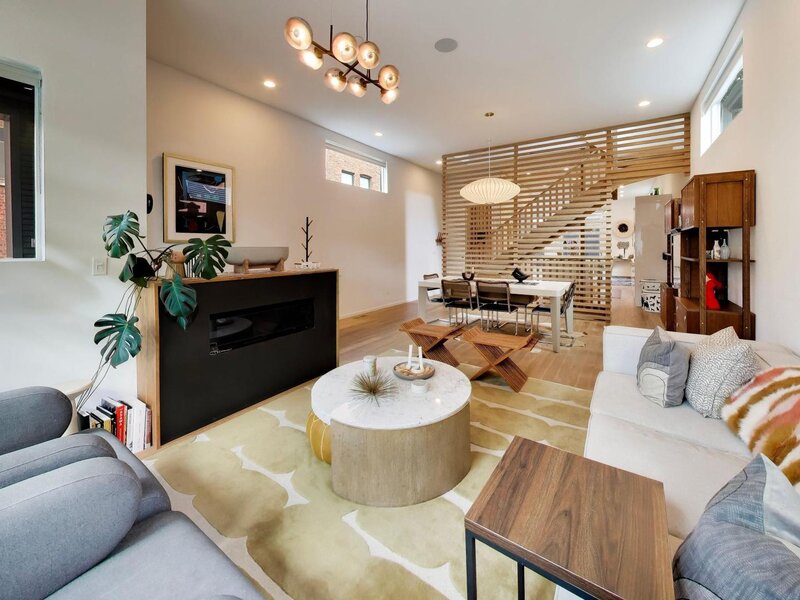 2071 N Oakley Avenue Chicago IL 60647