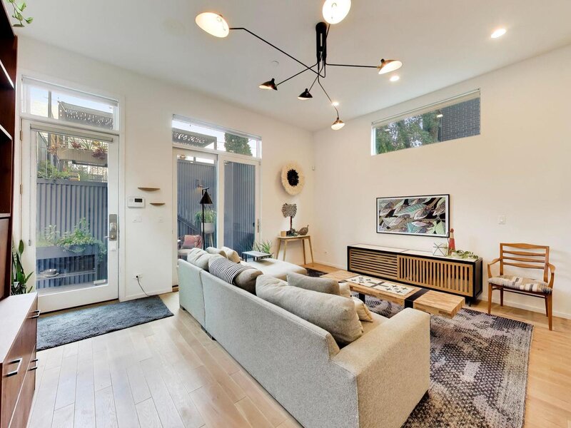 2071 N Oakley Avenue Chicago IL 60647