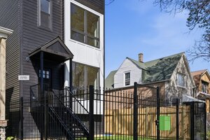 Photo of 904 N Trumbull Avenue Chicago IL 60651