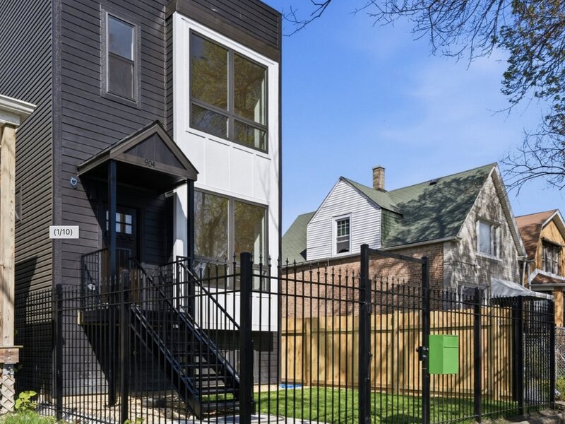 904 N Trumbull Avenue Chicago IL 60651