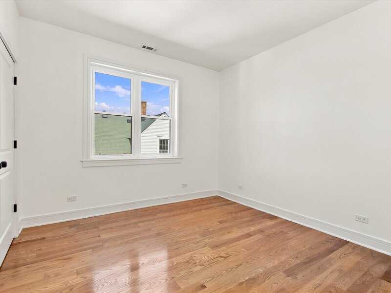 904 N Trumbull Avenue Chicago IL 60651