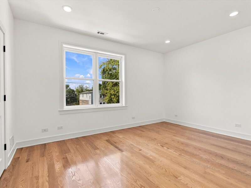 904 N Trumbull Avenue Chicago IL 60651