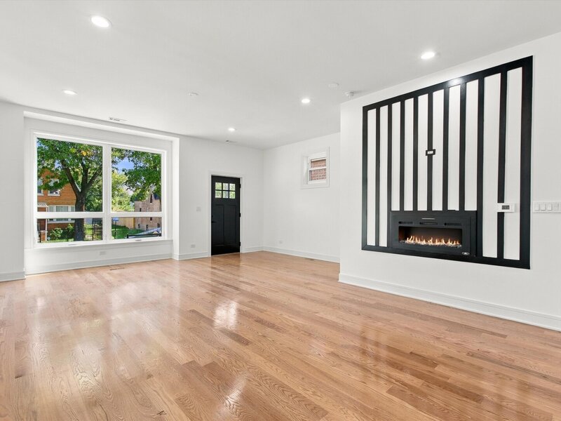 904 N Trumbull Avenue Chicago IL 60651