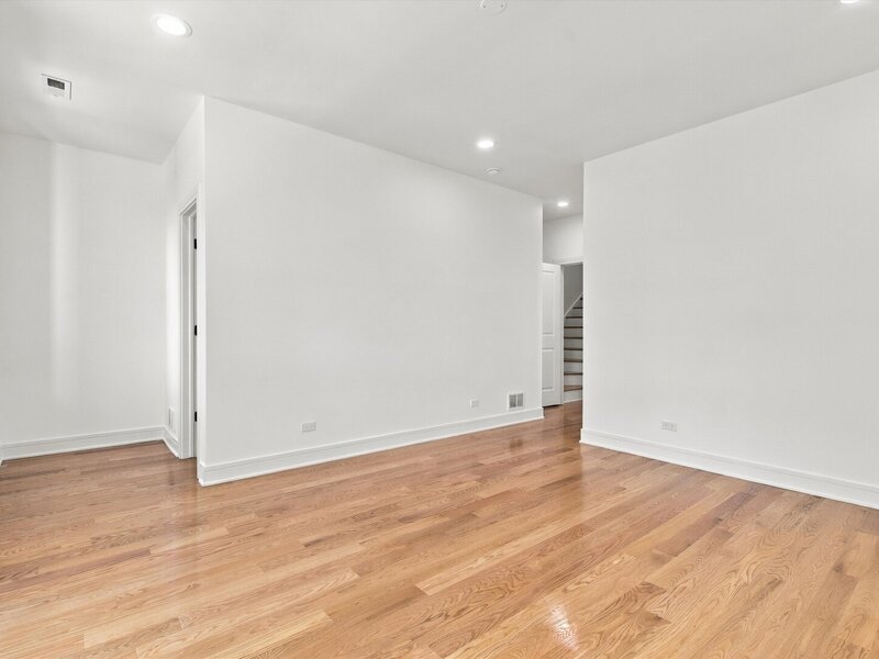 904 N Trumbull Avenue Chicago IL 60651