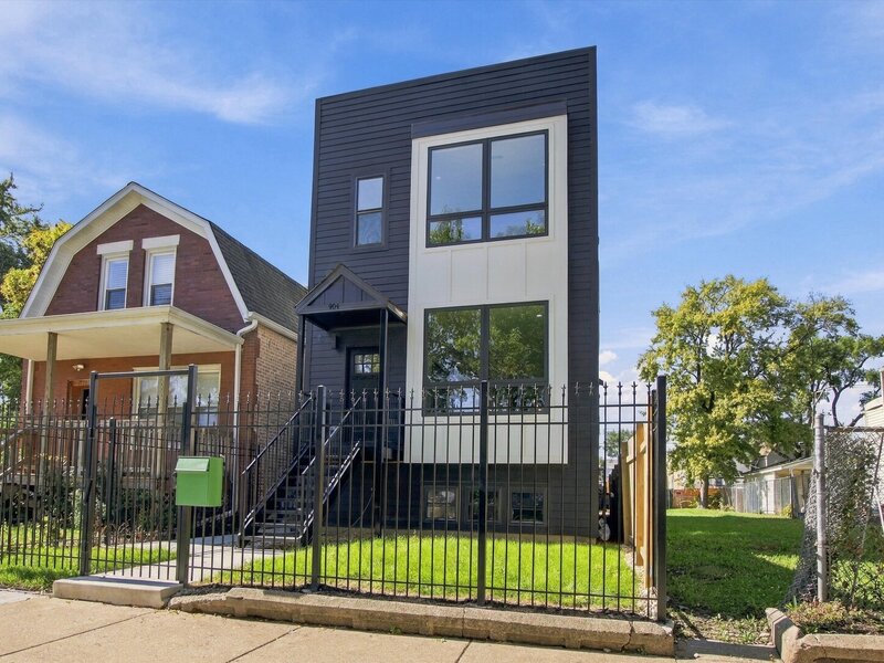 904 N Trumbull Avenue Chicago IL 60651