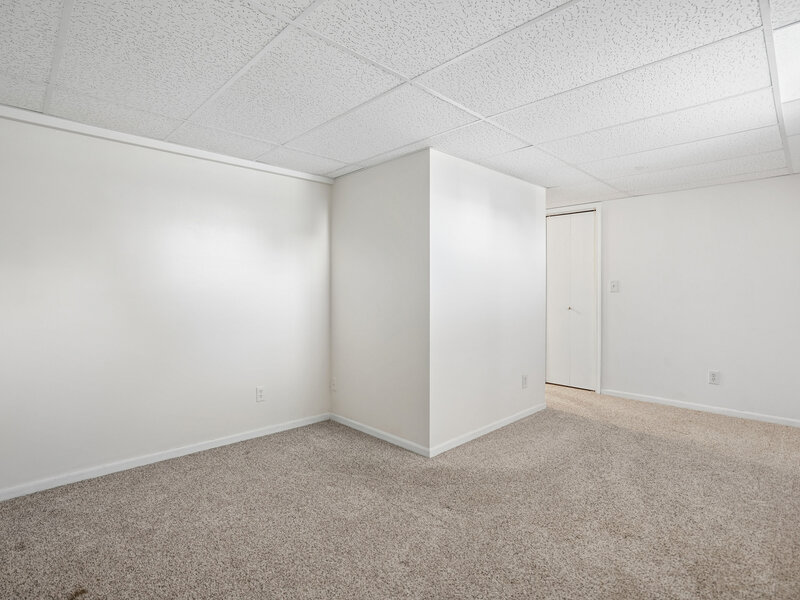 4721 Kynnelworth Drive Bettendorf IA 52722
