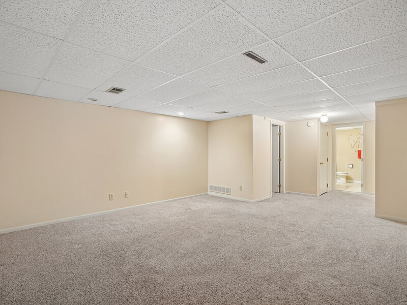 4721 Kynnelworth Drive Bettendorf IA 52722