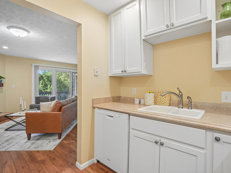 4721 Kynnelworth Drive Bettendorf IA 52722