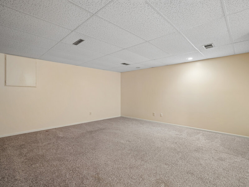 4721 Kynnelworth Drive Bettendorf IA 52722