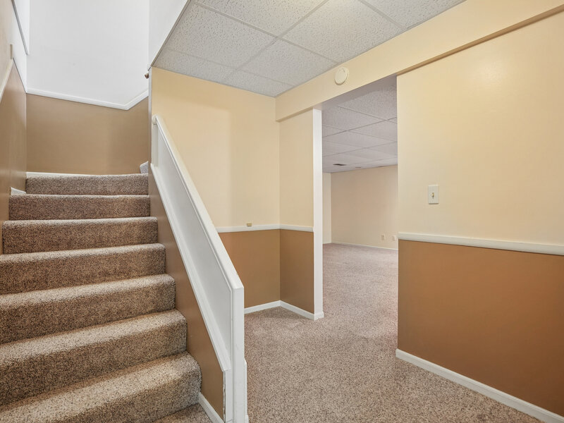 4721 Kynnelworth Drive Bettendorf IA 52722