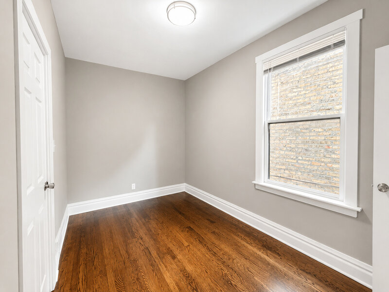 4637 W Mclean Avenue Chicago IL 60639