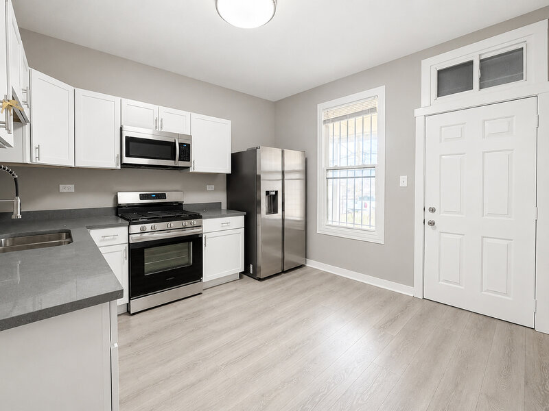 4637 W Mclean Avenue Chicago IL 60639
