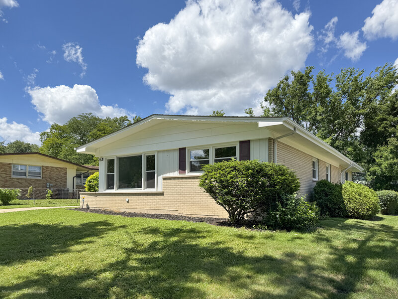 220 N Park Drive Glenwood IL 60425
