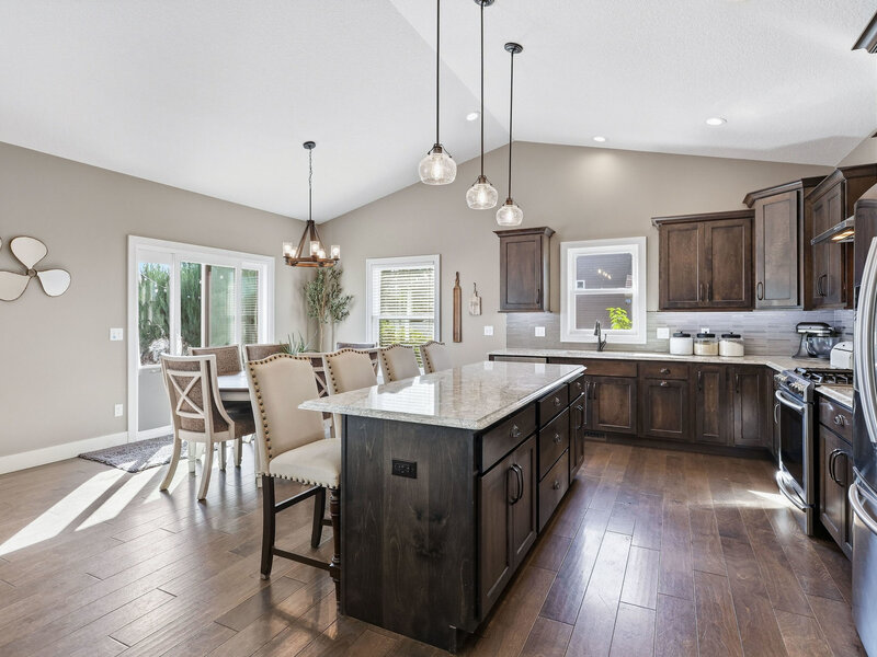 5659 Idaho Drive Bettendorf IA 52722
