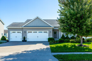 Photo of 5659 Idaho Drive Bettendorf IA 52722