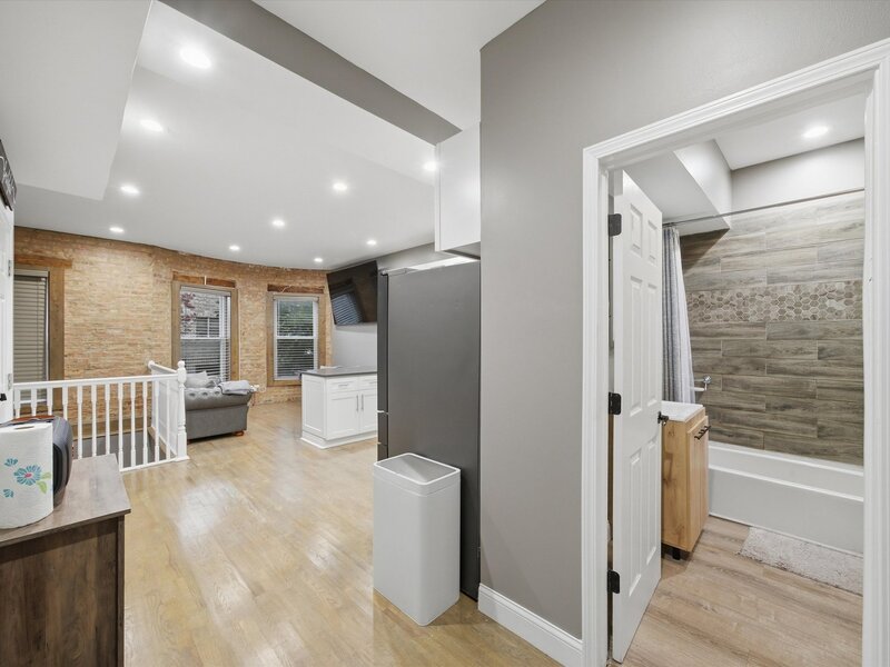 231 E 59th Street Chicago IL 60637
