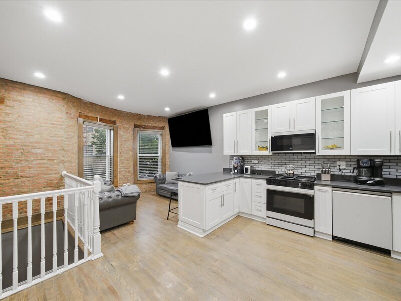231 E 59th Street Chicago IL 60637