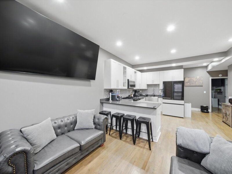 231 E 59th Street Chicago IL 60637