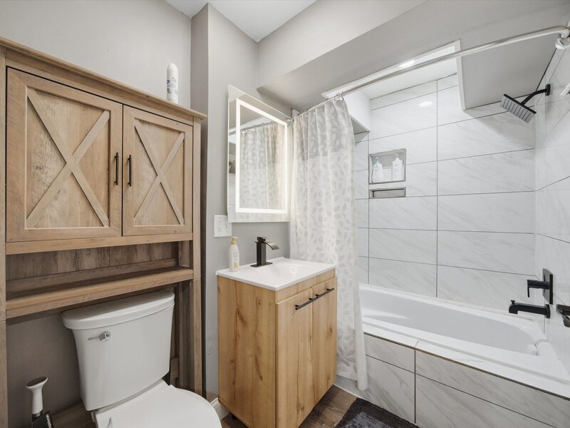 231 E 59th Street Chicago IL 60637