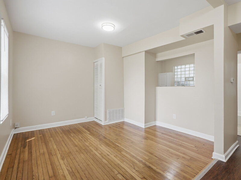 10215 S Aberdeen Street Chicago IL 60643