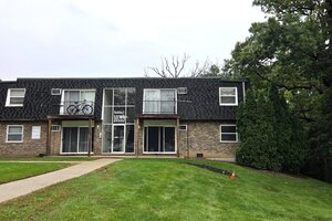 Photo of 10213 S 86th Terrace Palos Hills IL 60465 Unit 103