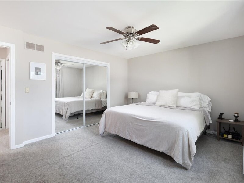 5 Redstart Road Naperville IL 60565