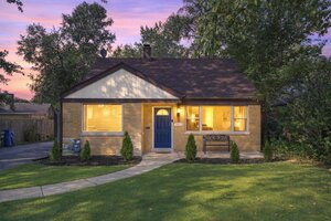 Photo of 10912 S Komensky Avenue Oak Lawn IL 60453