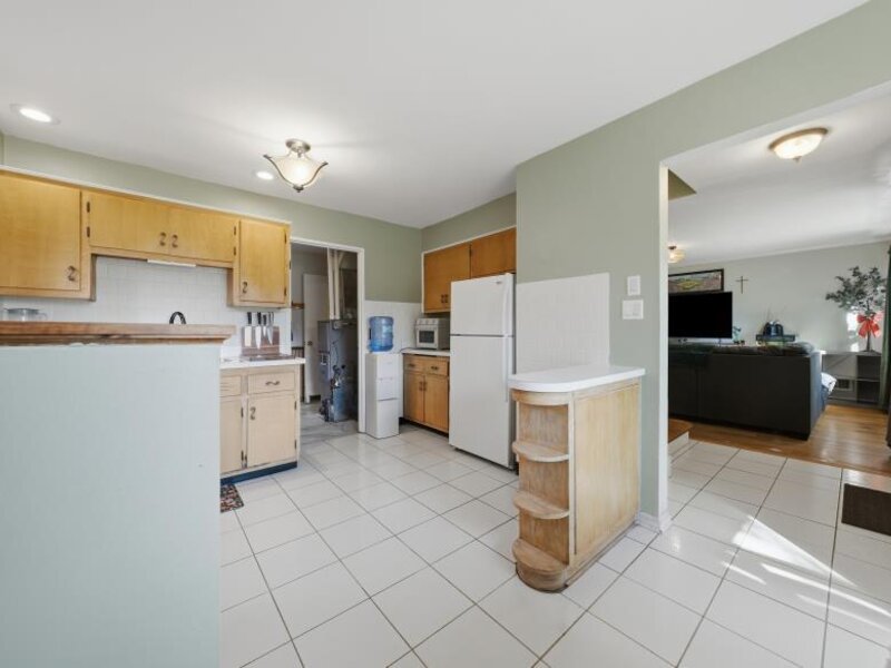 10912 S Komensky Avenue Oak Lawn IL 60453