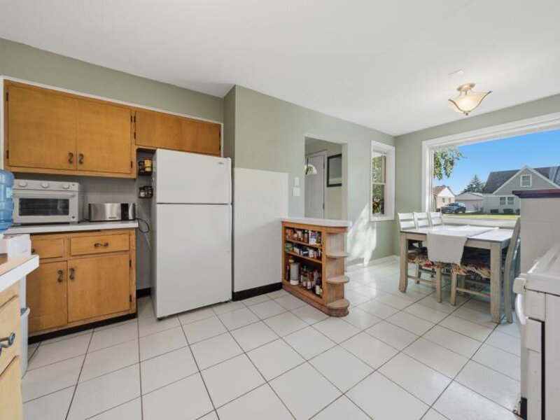 10912 S Komensky Avenue Oak Lawn IL 60453