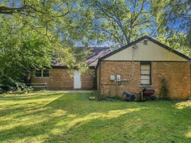 10912 S Komensky Avenue Oak Lawn IL 60453