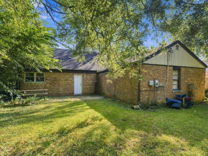 10912 S Komensky Avenue Oak Lawn IL 60453