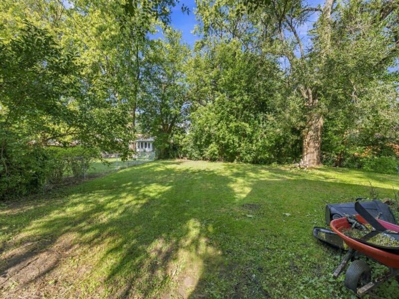 10912 S Komensky Avenue Oak Lawn IL 60453