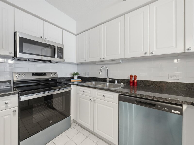 512 N Mcclurg Court Chicago IL 60611