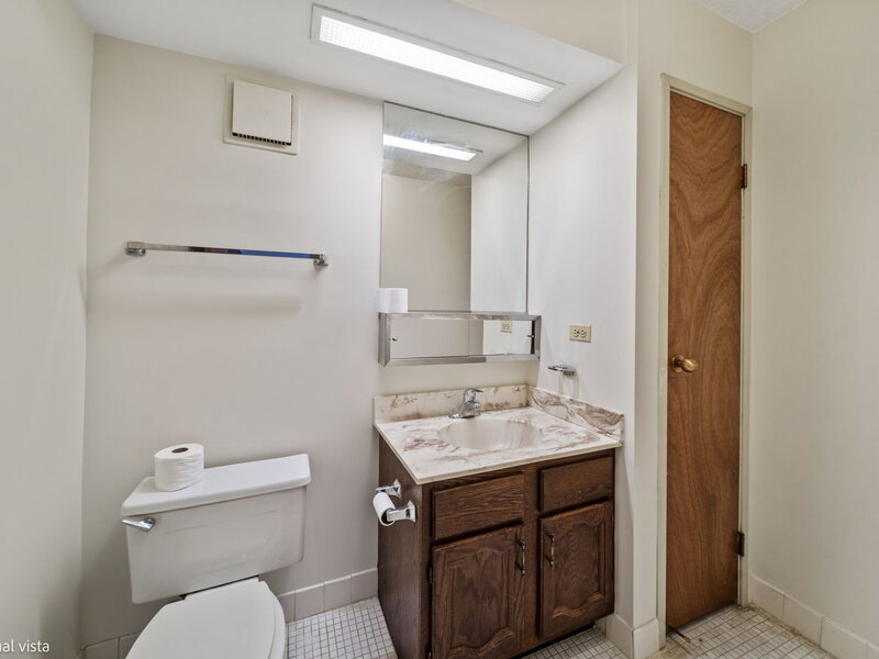9737 N Fox Glen Drive Niles IL 60714