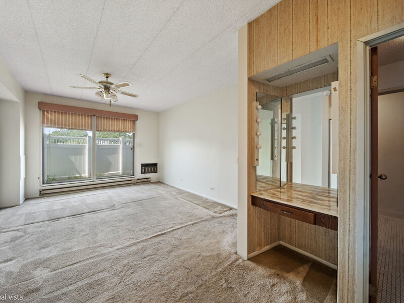 9737 N Fox Glen Drive Niles IL 60714